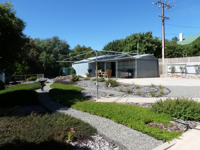 4 Church Street, Burra SA 5417