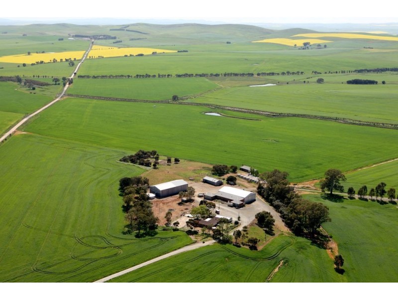 * 286.3ha The Barn 707.59acs, Hill River SA 5453