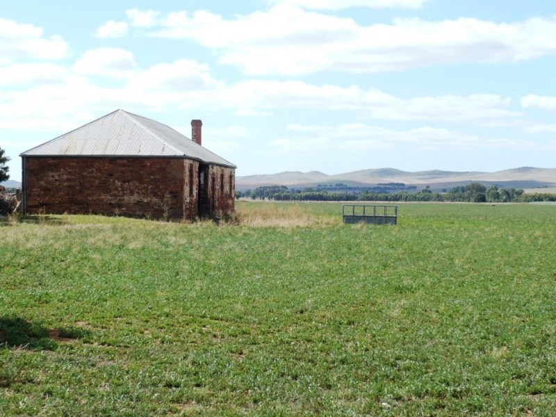 * 286.3ha The Barn 707.59acs, Hill River SA 5453