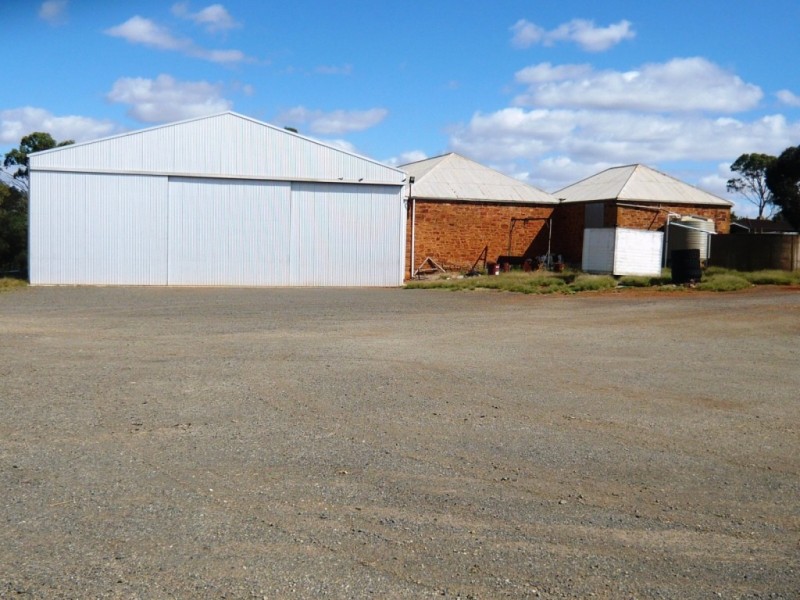 * 286.3ha The Barn 707.59acs, Hill River SA 5453
