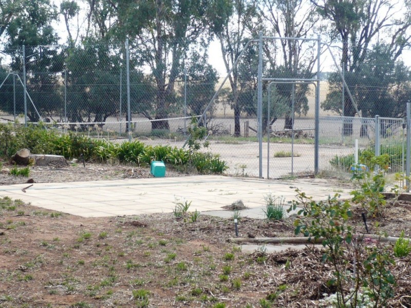 * 286.3ha The Barn 707.59acs, Hill River SA 5453