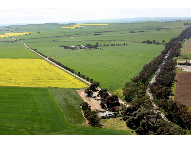 * 286.3ha The Barn 707.59acs, Hill River SA 5453