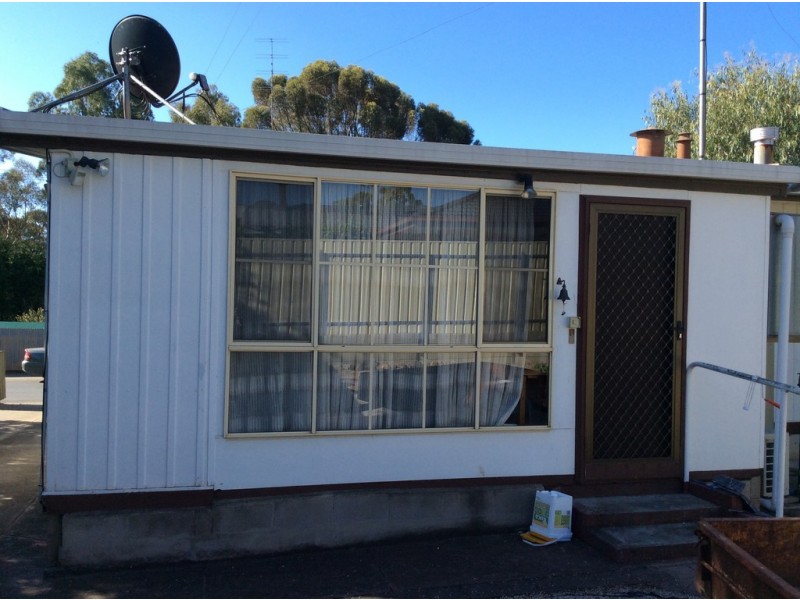 6 POWELL STREET, Clare SA 5453