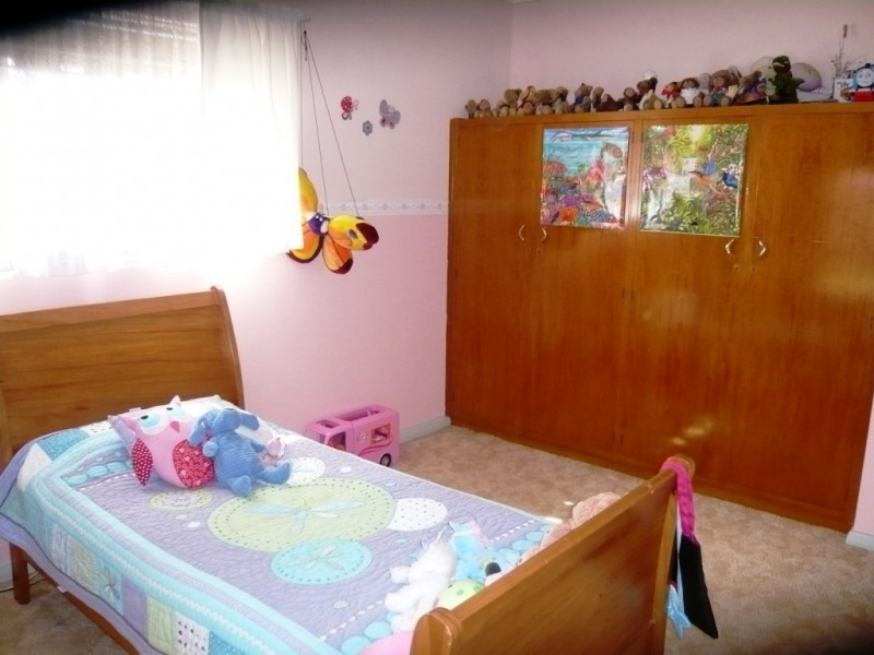 * 10.11ha “Stylish Farmlet” 25acs, Nantawarra SA 5550