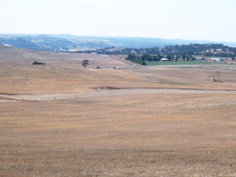 * 388.48ha Kercolo 960.12acs, Hallett SA 5419