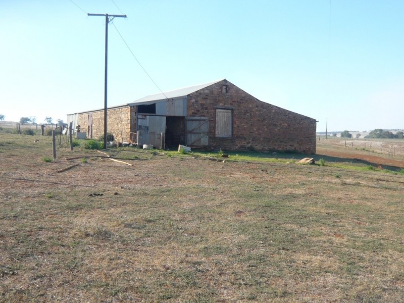* 143.29ha DIXONS 325.5acs, Auburn SA 5451