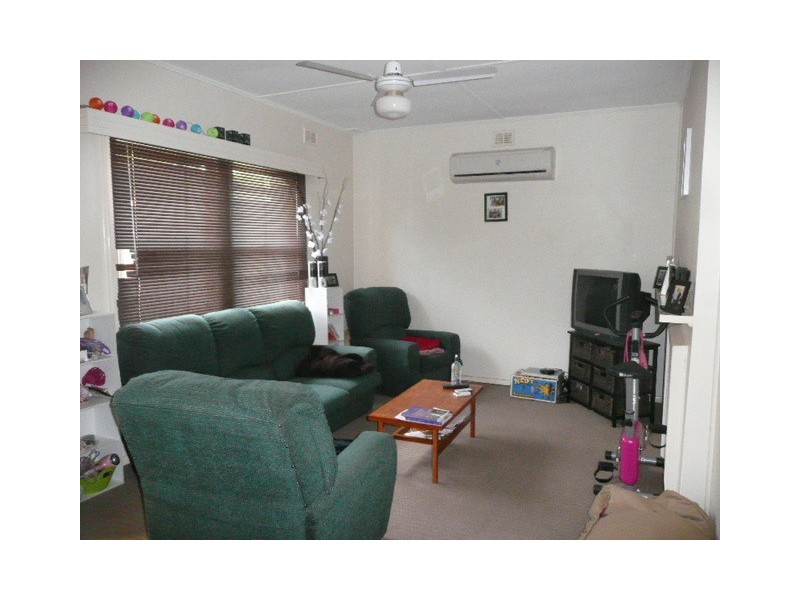 15 Kelly Street, Clare SA 5453