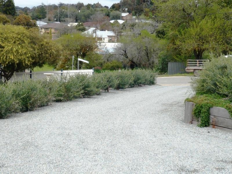 1 Bright Street, Clare SA 5453