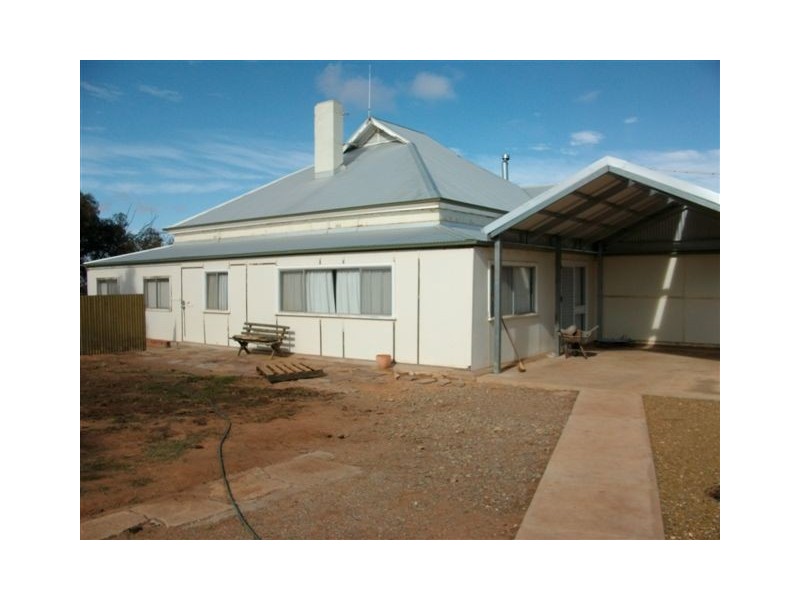 * Hawker to Leigh Creek Road, Hawker SA 5434