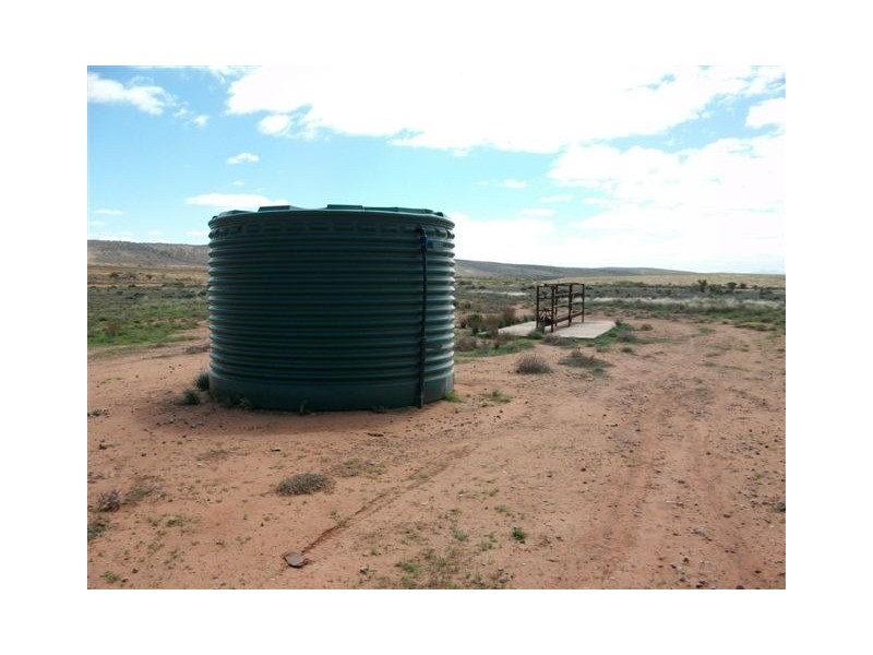 * Hawker to Leigh Creek Road, Hawker SA 5434