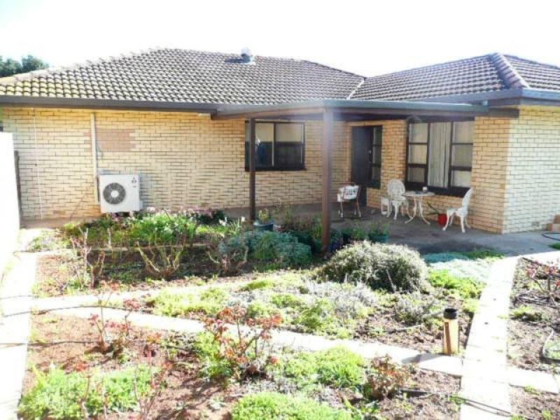 13 Queen St, Burra SA 5417