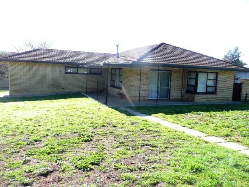 13 Queen St, Burra SA 5417