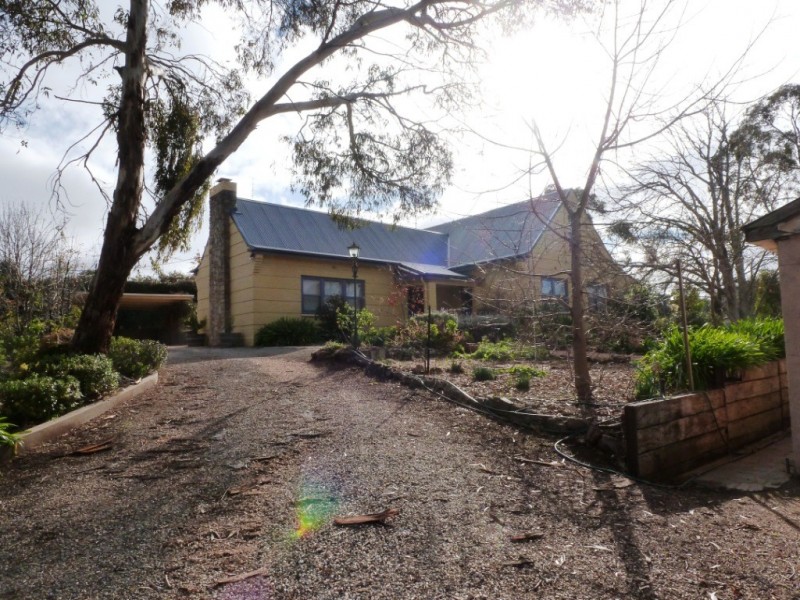 23 Agnes Street, Clare SA 5453