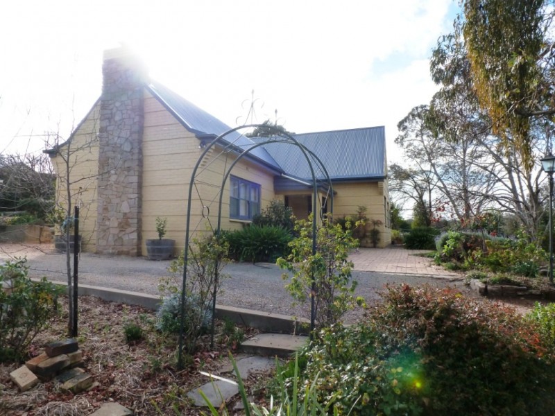 23 Agnes Street, Clare SA 5453
