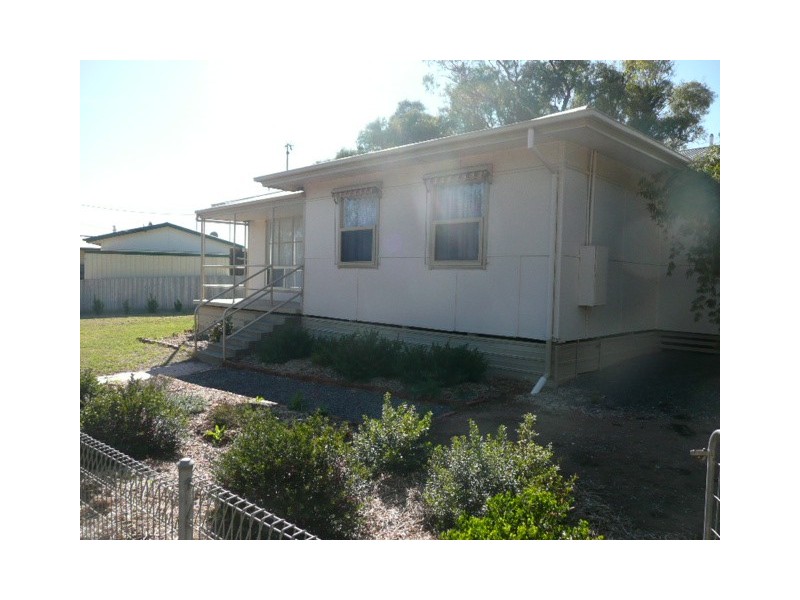 11 Park Street, Burra SA 5417