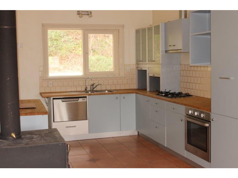 10 Wright Place, Clare SA 5453