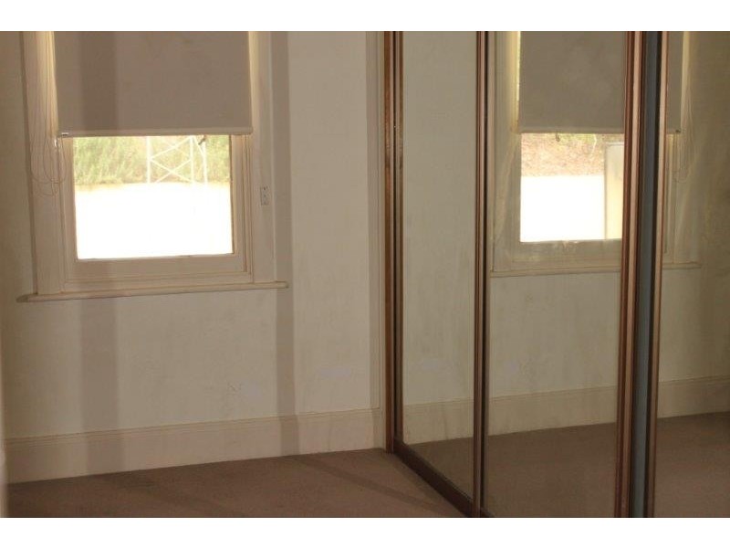 10 Wright Place, Clare SA 5453