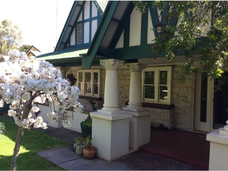 21 Victoria Road, Clare SA 5453
