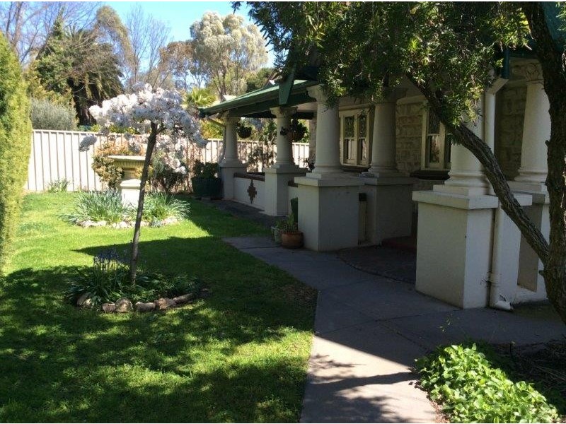 21 Victoria Road, Clare SA 5453
