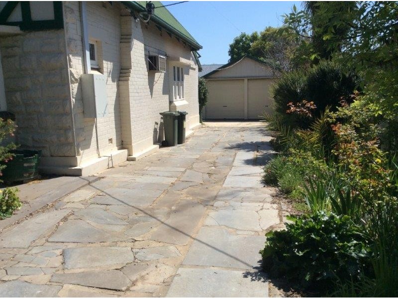 21 Victoria Road, Clare SA 5453