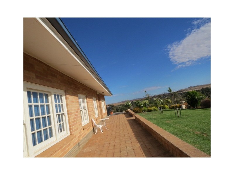 15 Mount Pleasant Road, Burra SA 5417