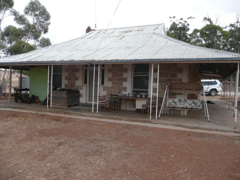 - Goodridge Road, Farrell Flat SA 5416