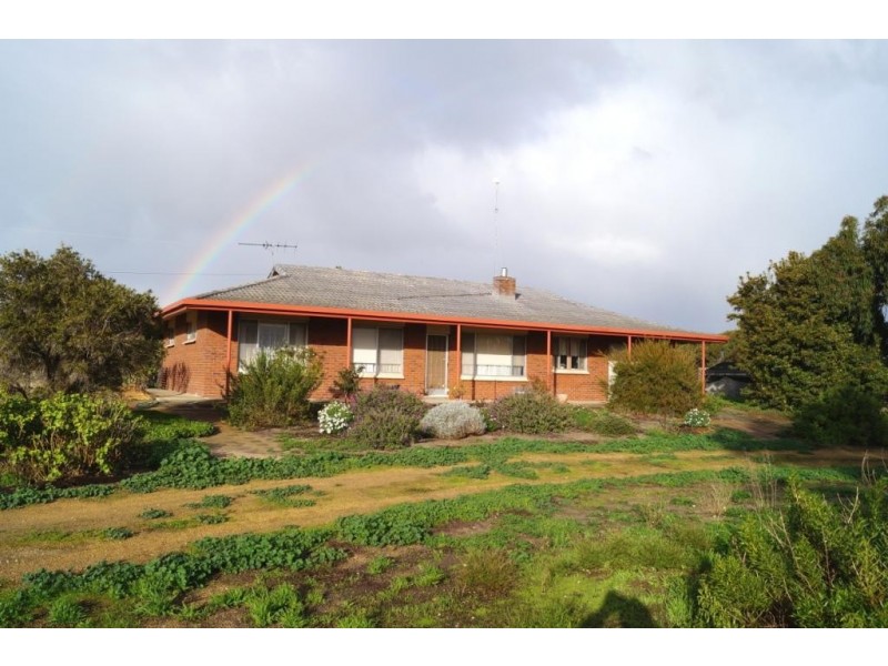 * 552.69ha Arltunga/ Hickmans 1365.5acs, Stansbury SA 5582
