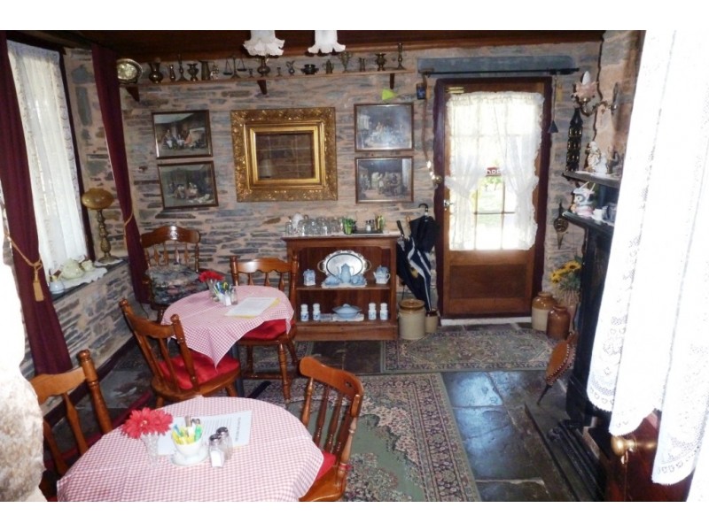 1 “The Teapot Inn”, Mintaro SA 5415