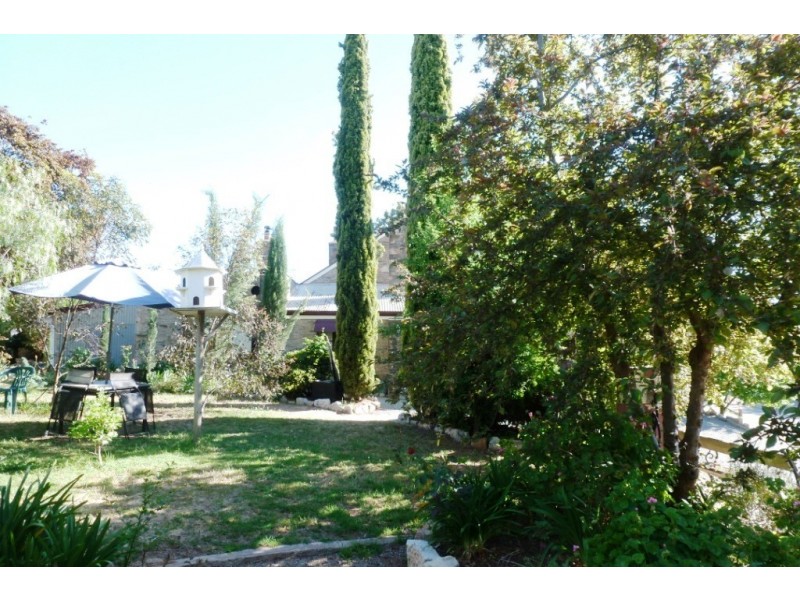 1 “The Teapot Inn”, Mintaro SA 5415