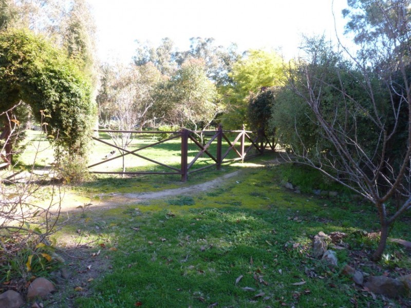 1 “The Teapot Inn”, Mintaro SA 5415