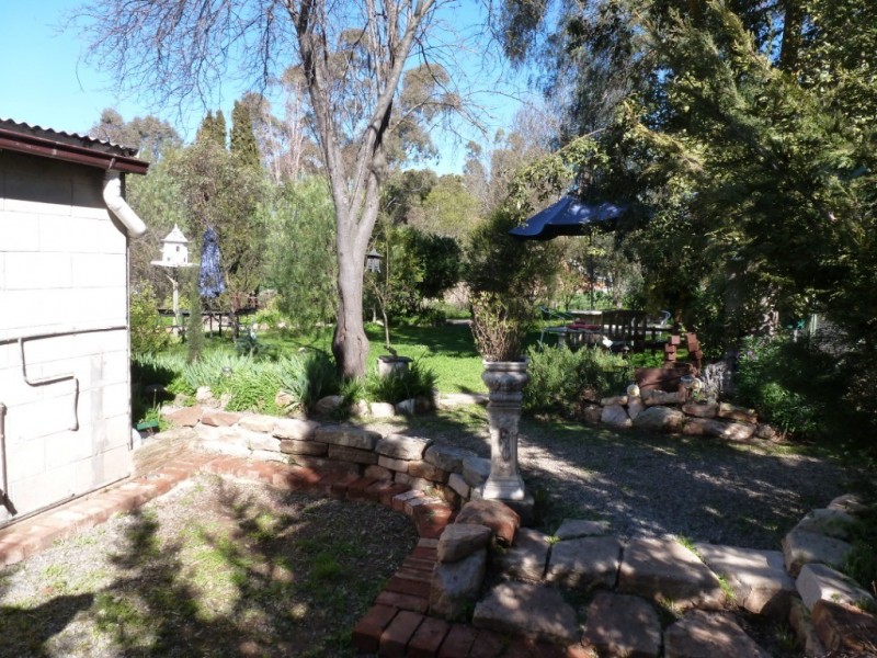 1 “The Teapot Inn”, Mintaro SA 5415