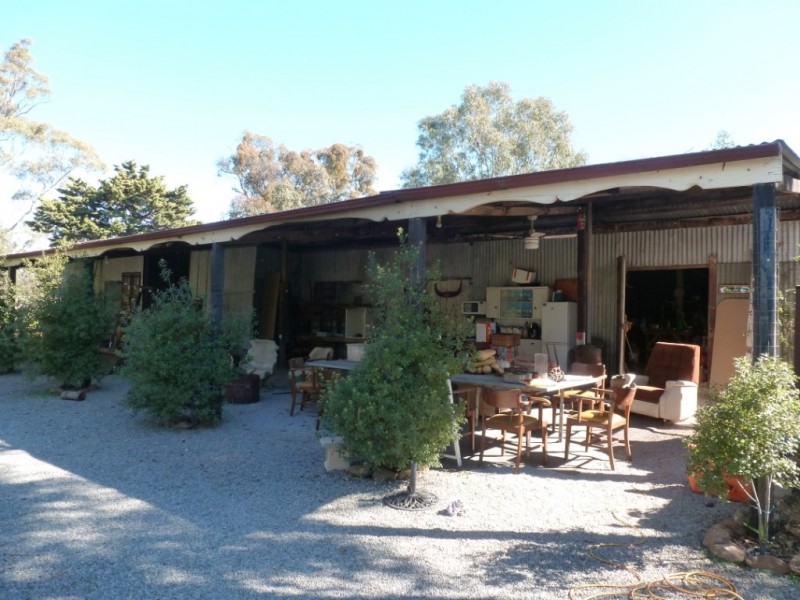 1 “The Teapot Inn”, Mintaro SA 5415