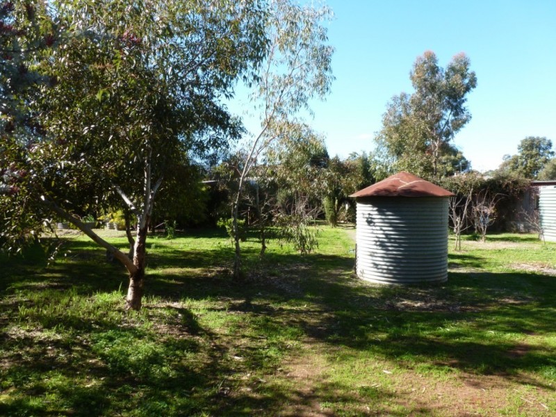 1 “The Teapot Inn”, Mintaro SA 5415
