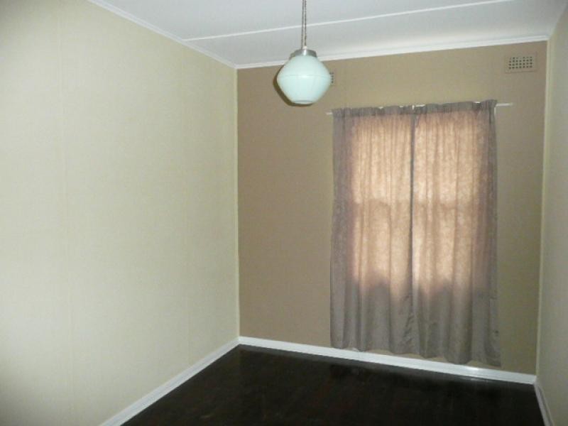 13 Melrose Ave, Clare SA 5453