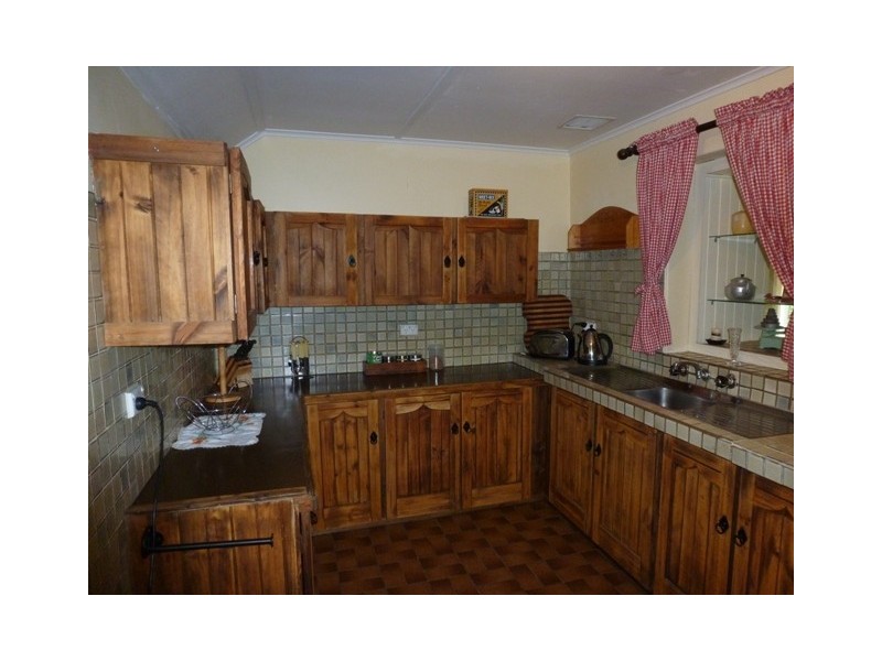 9 Ayers Street, Burra SA 5417