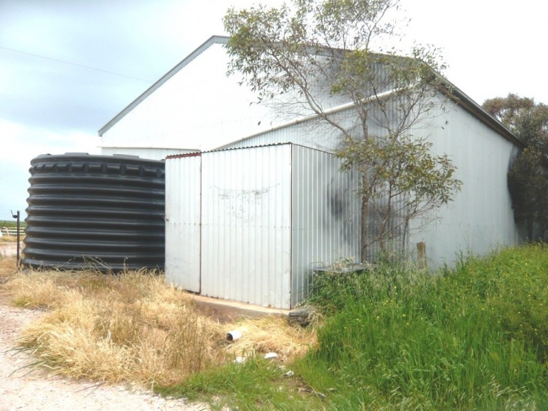 * 8.366ha Broadview Heights Homestead 20.67acs, Koolunga SA 5464