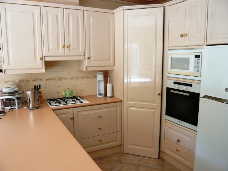 22 White Hut Road, Clare SA 5453