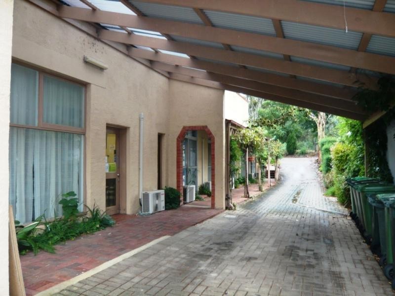 31 Old North Rd, Clare SA 5453