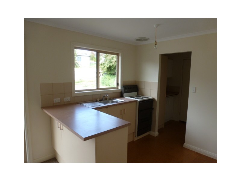 47 Essington Avenue, Clare SA 5453