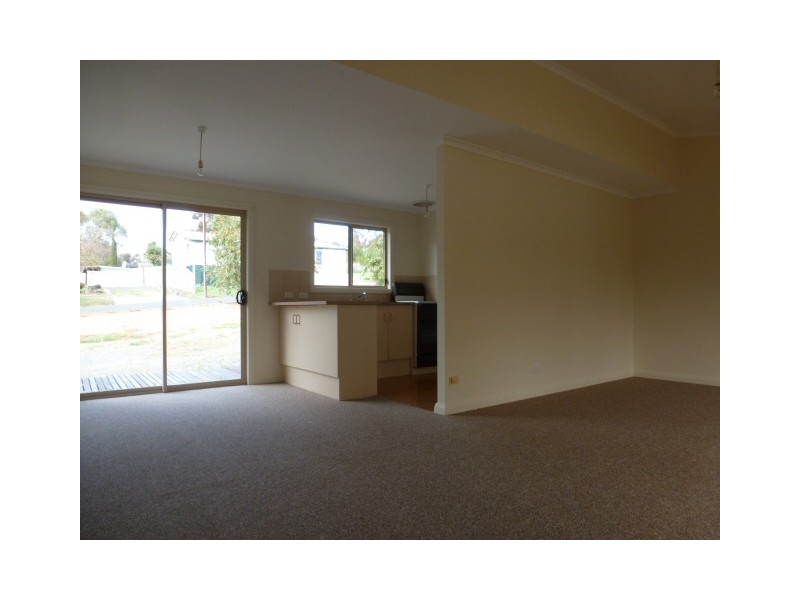 47 Essington Avenue, Clare SA 5453