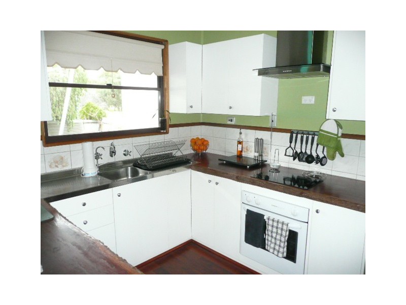 22 Melrose Ave, Clare SA 5453