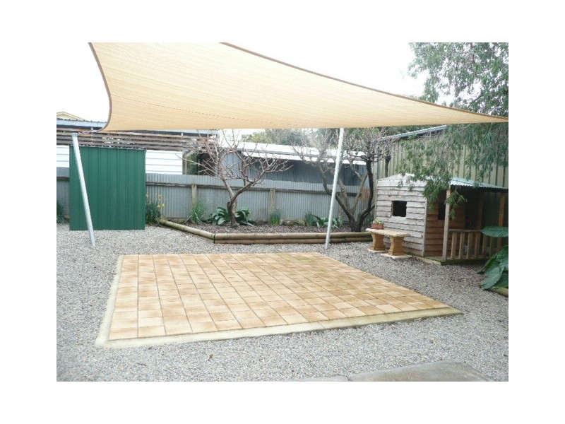 22 Melrose Ave, Clare SA 5453