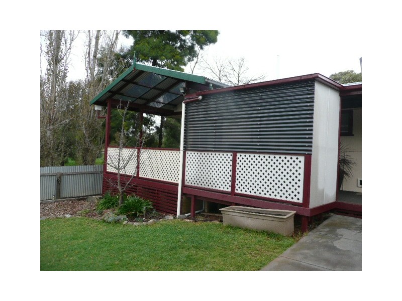 22 Melrose Ave, Clare SA 5453
