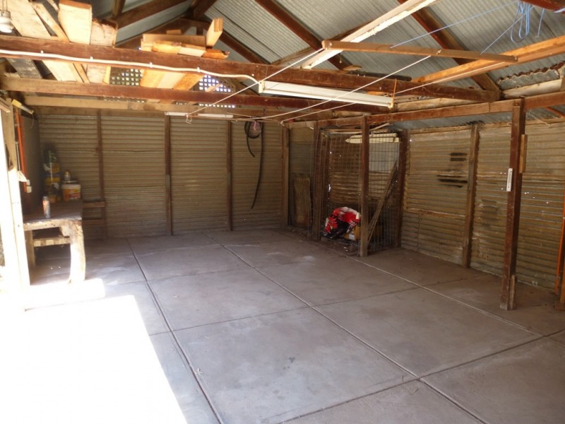 16 BURTON STREET, Clare SA 5453