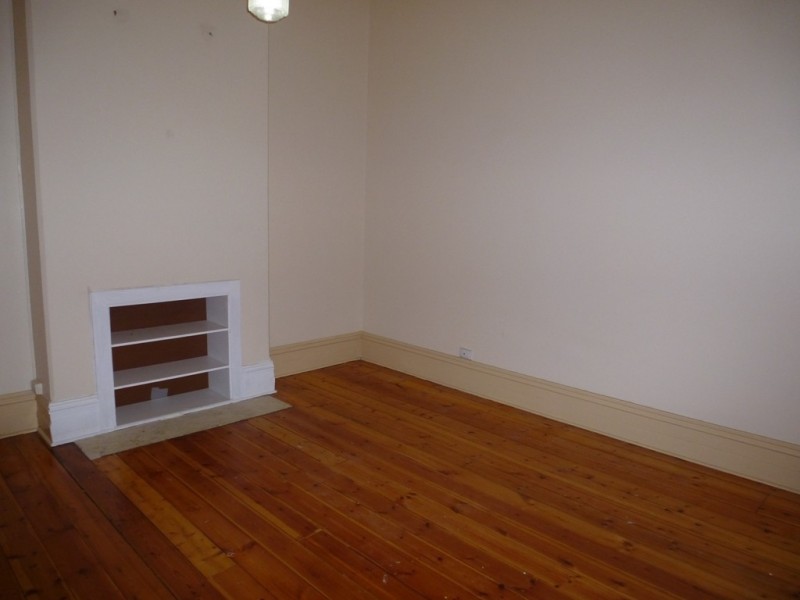 16 BURTON STREET, Clare SA 5453