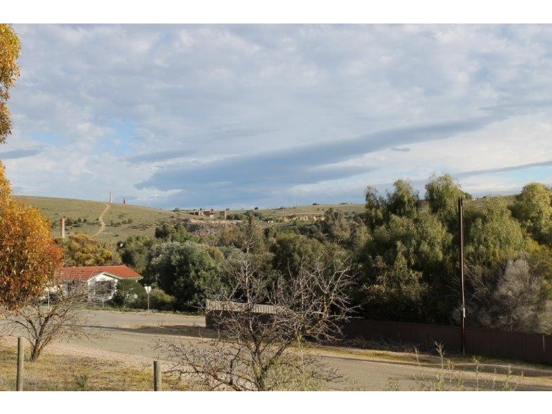 1A Trembeth Street, Burra SA 5417