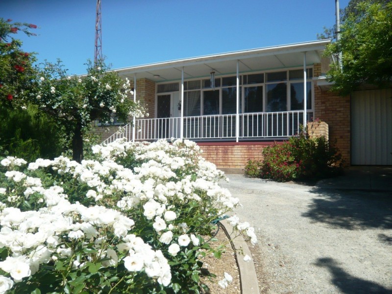 14 Powell Street, Clare SA 5453