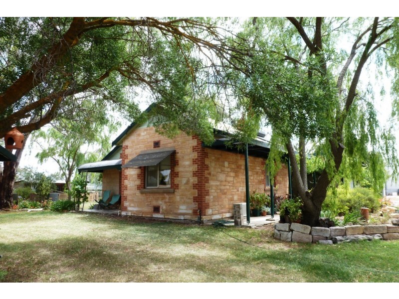 - Horrocks Highway, Clare SA 5453