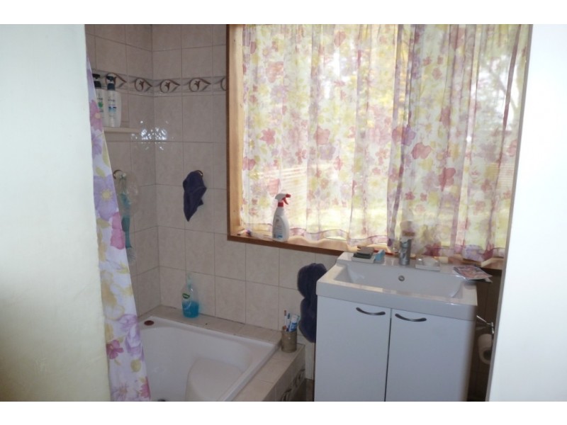 - Horrocks Highway, Clare SA 5453