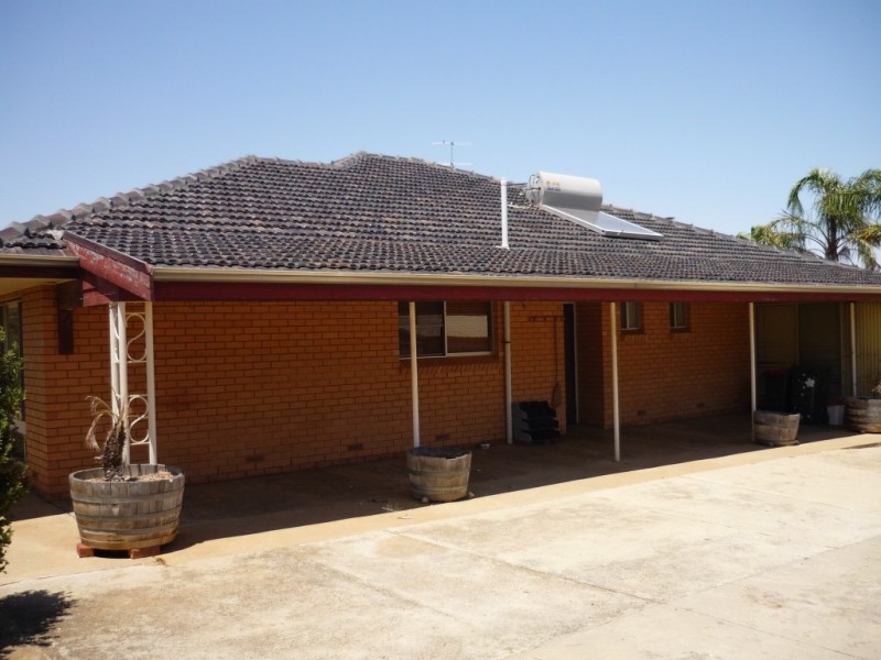 3 Essex Street, Burra SA 5417